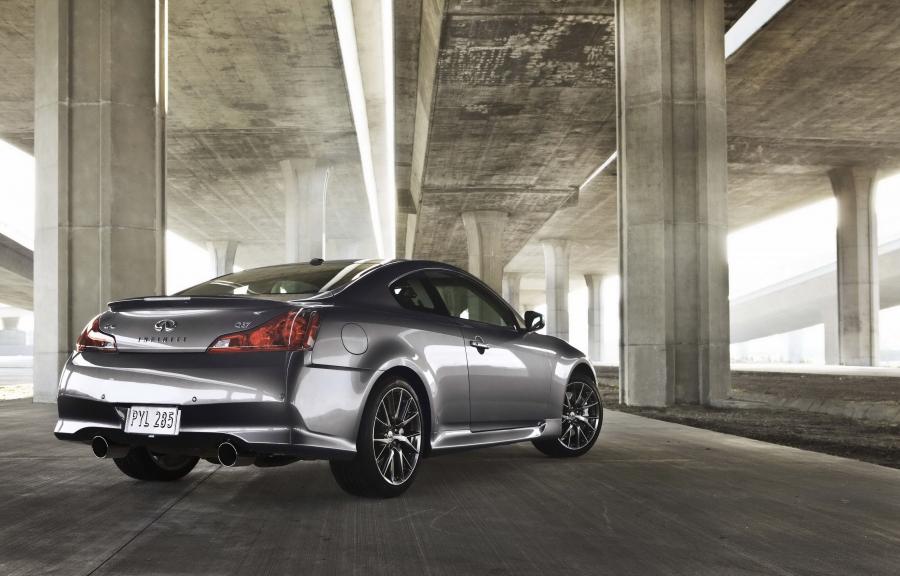  Infiniti G37 IPL Coupe 2011 года  (фото 8 из 51)
